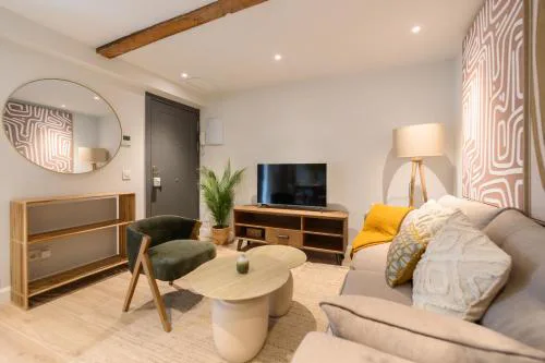 Acogedora vivienda en La Latina, una de las zonas más emblemáticas del centro de Madrid ENC132