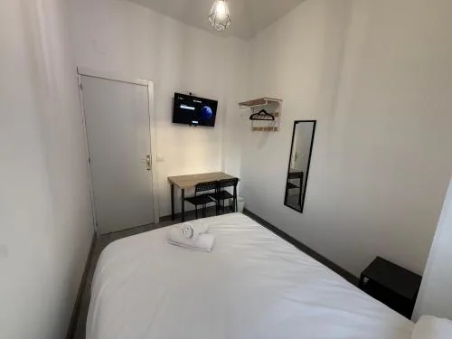 Aliaga Rooms - Estadio Metropolitano