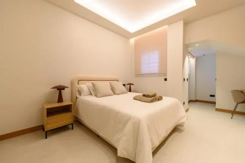 Amplio piso exterior de un dormitorio en La Latina Temporal SCR7B2