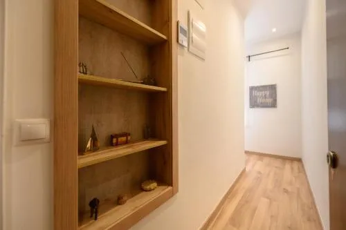 Apartamento con 2 dormitorios, 2 baños y sofá cama ideal para familias en Madrid Temporal CAR1012