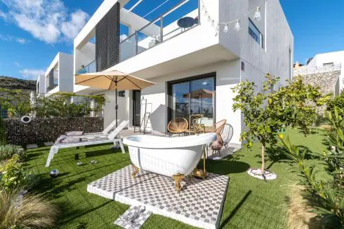 Brand New Semi-detached 2 Level Villa