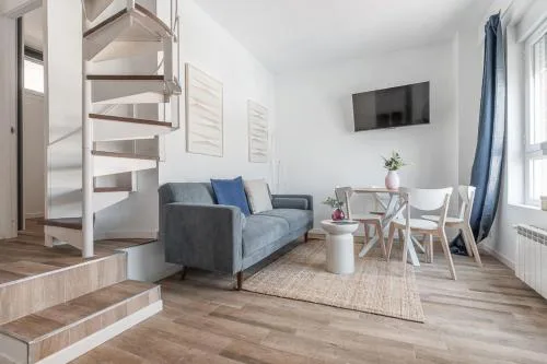 Bright duplex - 3 Bdrs 2 Baths - Chamberí