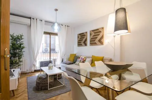 Bright & Spacious- City Center- 2Rooms-2Bathrooms