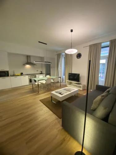 CH Six Rooms Relatores
