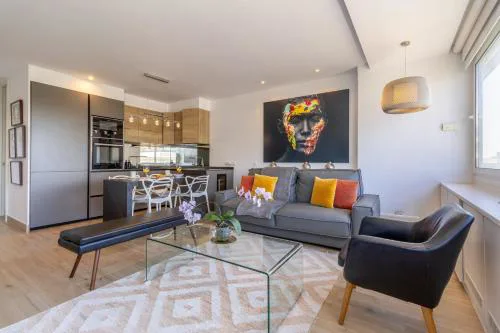 Charming 1-Bed Apartment with Bright Interiors