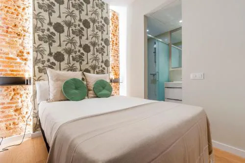 Collection Latina - Apartamentos Únicos en el Barrio Más Auténtico