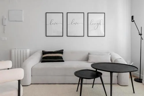 Cozy 2 bedroom apartment with patio