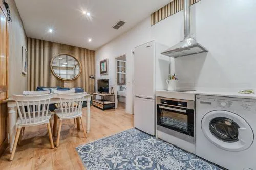 Cozy 2BD apartment - Sol city center