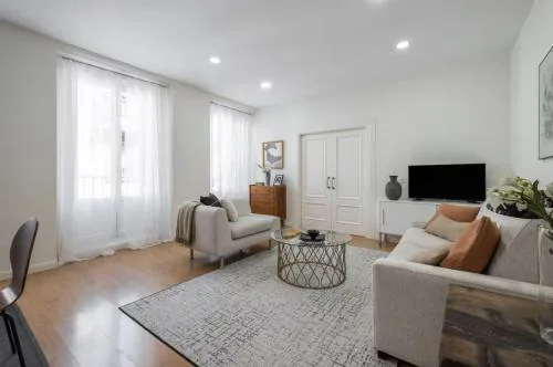 Cozy and bright- 1BED 1BATH- City center