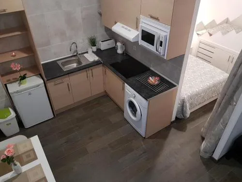 Cozy Studio Madrid - Metro Barrio del Pilar