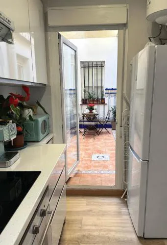 Delicias Hideaway Bajo con Patio Privado cerca de Atocha