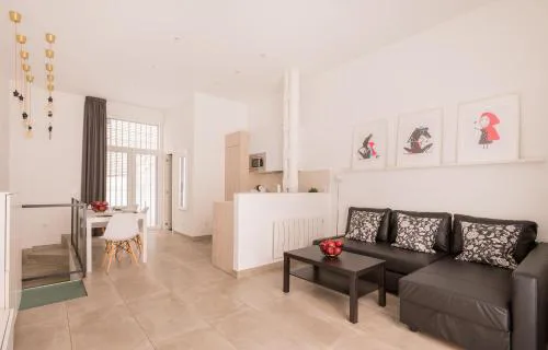 Dúplex en Antón Martín 6 Personas