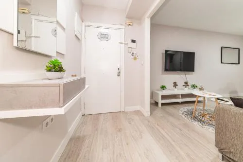 Elegant 6 pax apartment in Plaza Eliptica - SM17