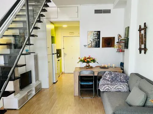 Espectacular apartamento con piscina y garaje.