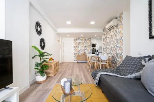 For you Rentals Moderno apartamento TEMPORAL cerca ZOO y del Parque de Atracciones CEB765
