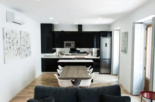 For You Rentals NEW Design Apartment TEMPORAL Puerta del Sol PRE104C