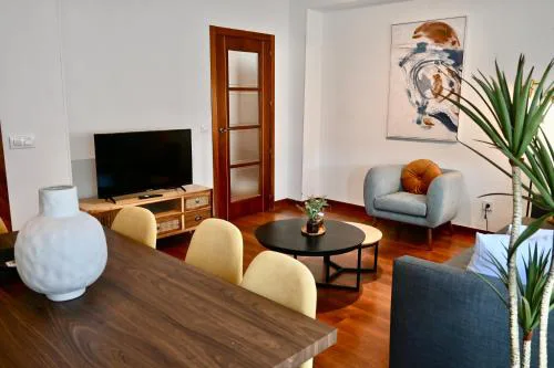 For You Rentals Vivienda TEMPORAL de cuatro dormitorios en Arganzuela AMA1026