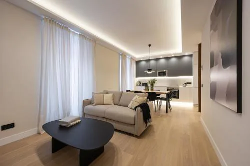 Gran Via XV 4BR 4BH