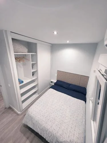 Habitación privada con baño compartido en Madrid