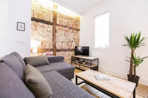 INTIMATE AND ARTISTIC FLAT WIFI PUERTA DEL SOL