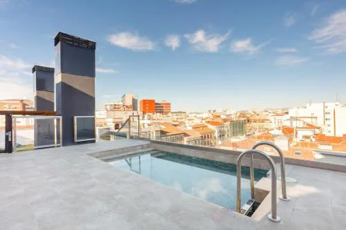 Java - 3 bedroom and shared pool in Almagro