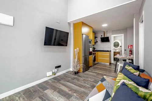 Luminoso cerca 4 Caminos- Apartamento REINA VICTORIA