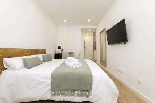 Luxury III - Ferga Suites
