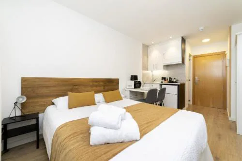 Luxury VI - Ferga Suites