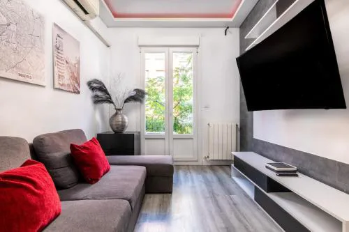 Madrid Cozy & Minimal Seasonal