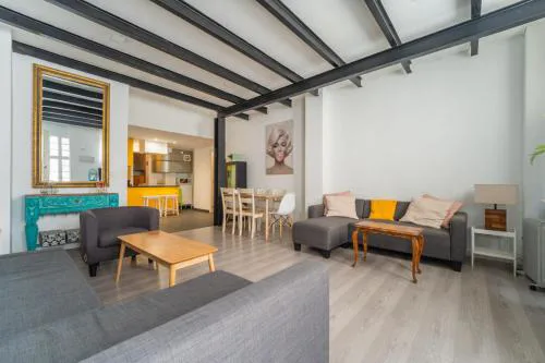 Modern Duplex - 2Bedrooms 1.5Bathrooms - Malasaña