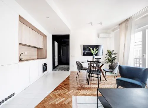 Modern Stylish - 1BD 1BTH - Opera