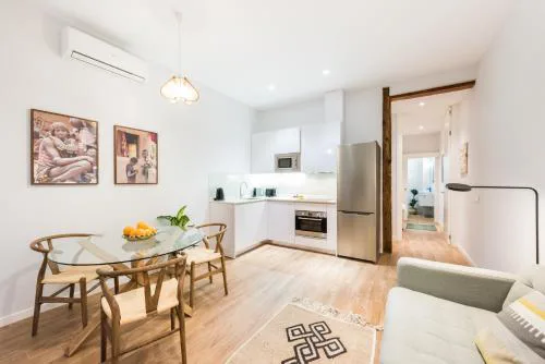 NEW DESIGN APARTMENT BARRIO DE LAS LETRAS