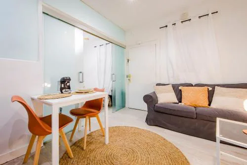 Private Embajadores Apartment