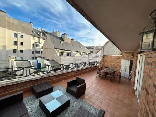 Spacious and bright penthouse with Terrace