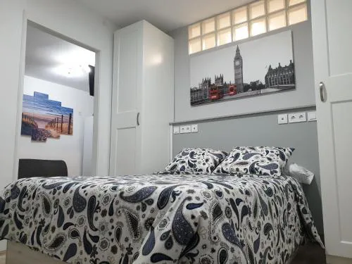 Spacious Apartment Madrid - Metro Barrio del Pilar