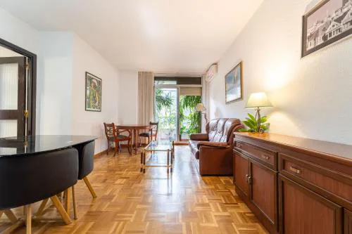 Stylish 2-Bedroom Apartment with Terrace in Central Madrid, WiFi & Metro Nearby