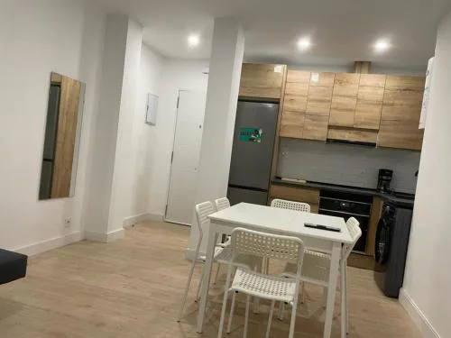 U2 Apartamento cerca de Metro