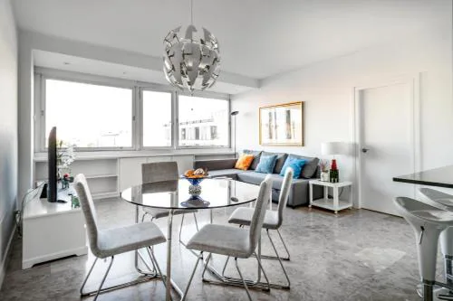 Urbantec Realty - Plaza de Colón