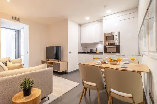 Vibrant 2-Bed Apartment for 3 in La Latina