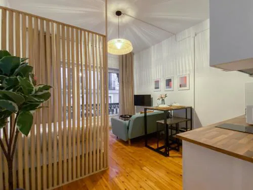 Victoria Studio I