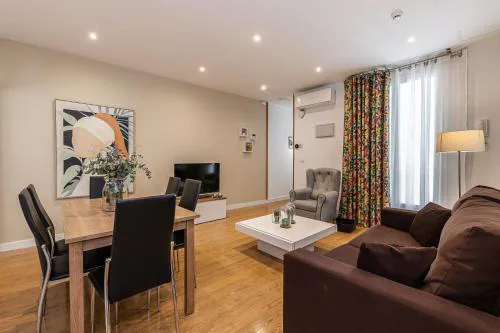 Waou Apartamentos en Sol Confort 5