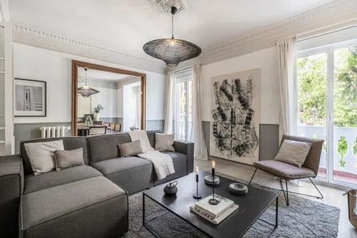 Zambrano - 4 bedrooms and office in Trafalgar
