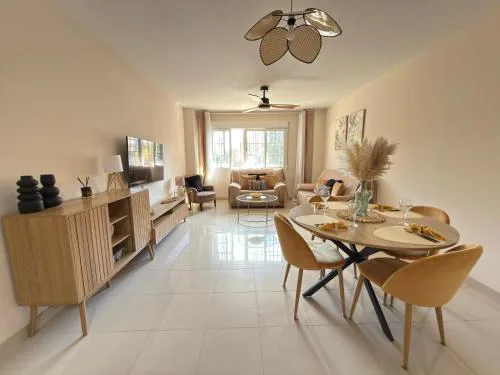 Apartamento céntrico junto paseo, playas y zonas de interés!!