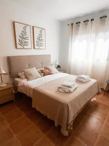 Apartamento con acogedora terraza