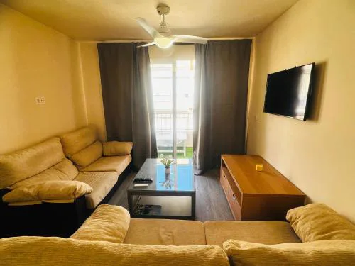 Apartamento en última planta 4 recien reformado en Playa La Colonia con Ascensor