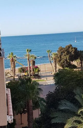Bella ÁGUILAS - Excelente ubicación en Las Delicias, vistas al mar, Wifi y Parking gratis