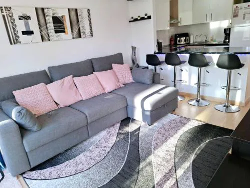 Casa Laurena, 1067, Jardin 10