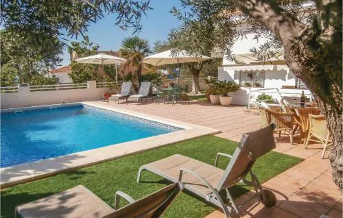 Stunning Apartment In Cartagena