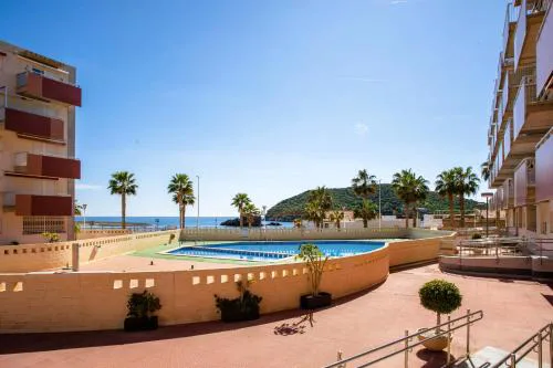 Apto Primera Línea con Piscina - Guipas Beach