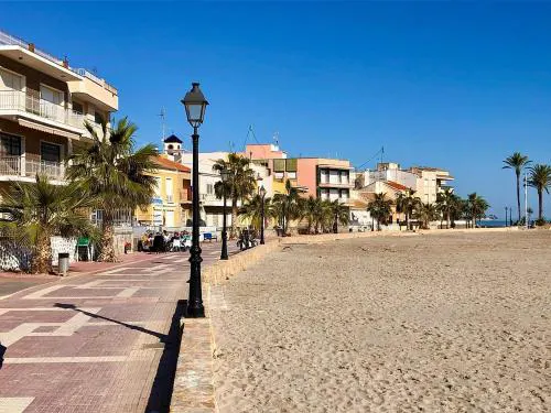 2 Bed Apartment 3 minutes from the beach in Los Alcazares